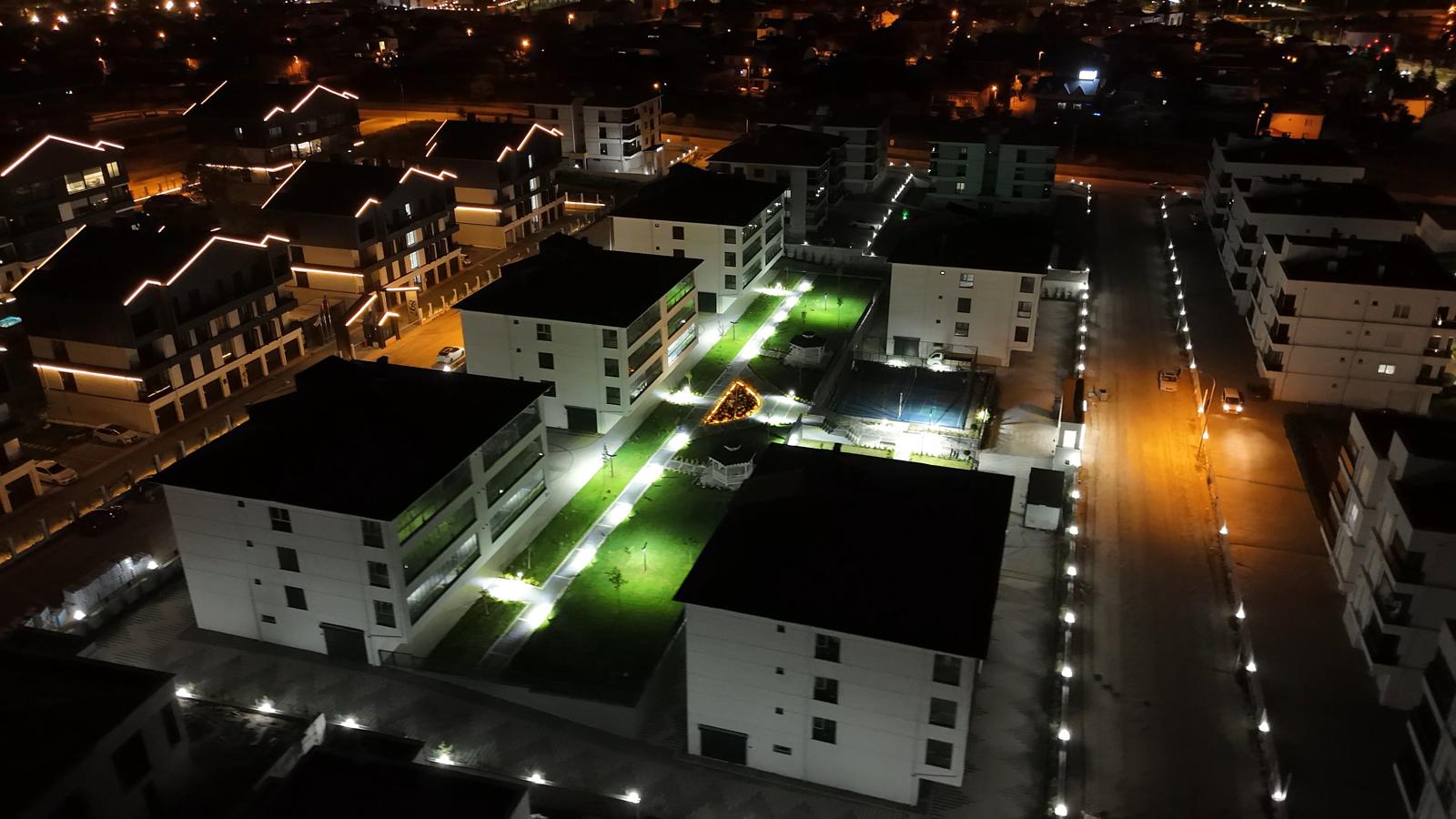 Garden Life gece iç avlu aydınlatması